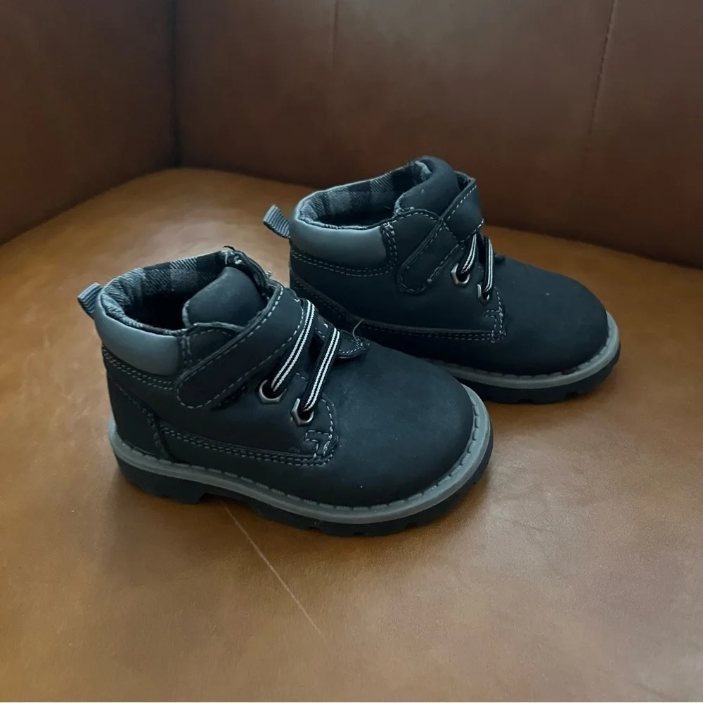Garanimals Kids Toddler Size 4 Black Boots Shoes Booties